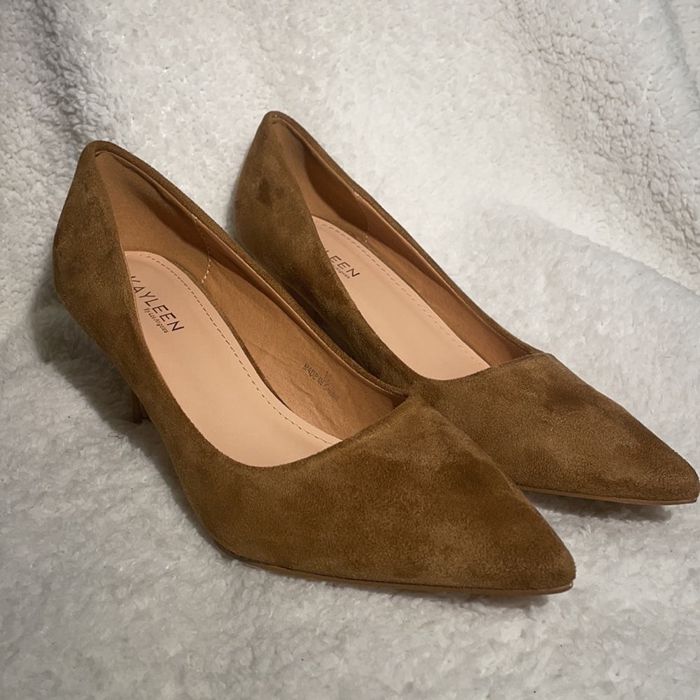 Women's Suede Pointed-Toe Pumps in Tan - Picture 2 of 7